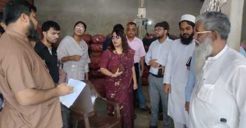 টাঙ্গাইলে দ্রব্যমূল্য নিয়ন্ত্রণে চারটি দোকানে ২৫ হাজার টাকা জরিমানা