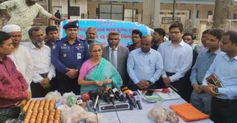 টাঙ্গাইলে রমজান মাসে দুধ, ডিম ও মাংস স্বল্প মূল্যে বিক্রয় কার্যক্রমের উদ্বোধন
