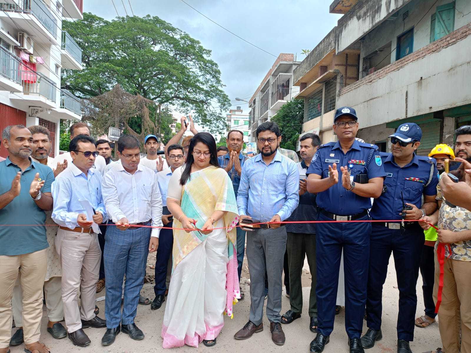 টাংগাইল পৌরসভার রাস্তা সংস্কার কাজের উদ্বোধন