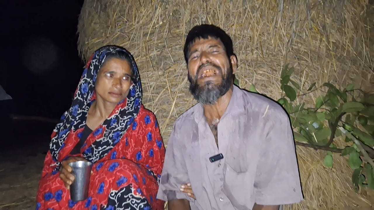 কিশোরগঞ্জে সন্ত্রাসীরা কেঁড়ে নিলো দিনমজুরের শেষ আশ্রয়স্থল