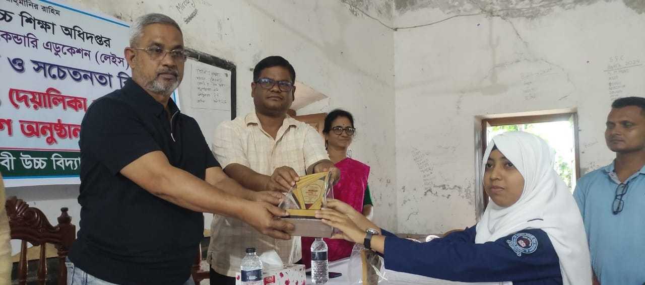 টাঙ্গাইল সন্তোষ জাহ্নবী উচ্চ বিদ্যালয়ে জলবায়ু পরিবর্তন ও সচেতনতা বিষয়ক আলোচনা